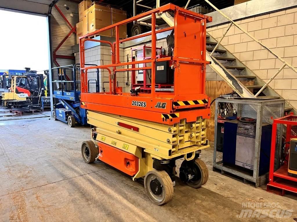 JLG 2032ES Makasli platformlar