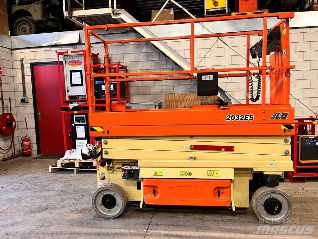 JLG 2032ES Makasli platformlar