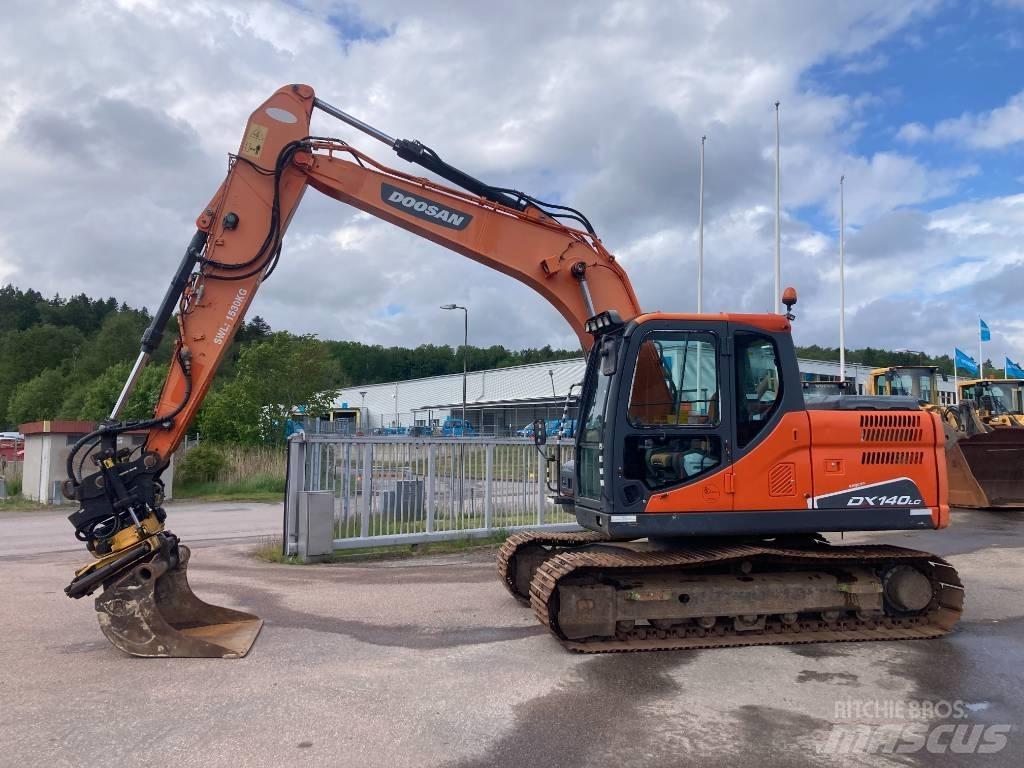 Doosan DX 140 LC-3 Paletli ekskavatörler