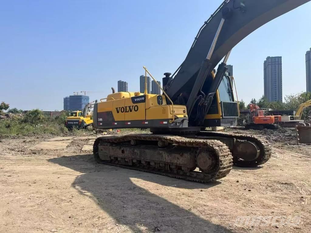 Volvo EC 460 B LC Paletli ekskavatörler