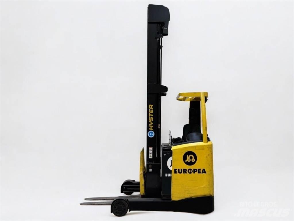 Hyster R1 6 Reach truck - depo içi istif araçları