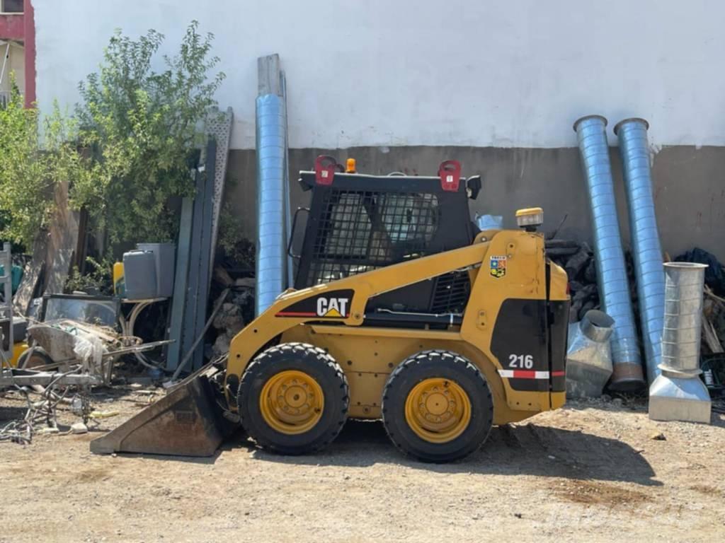 CAT 216 Skid steer loderler