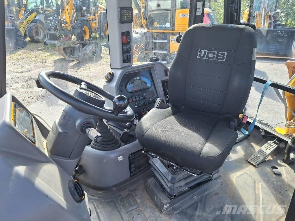 JCB 3 CXE Compact Kazıcı yükleyiciler - beko loder