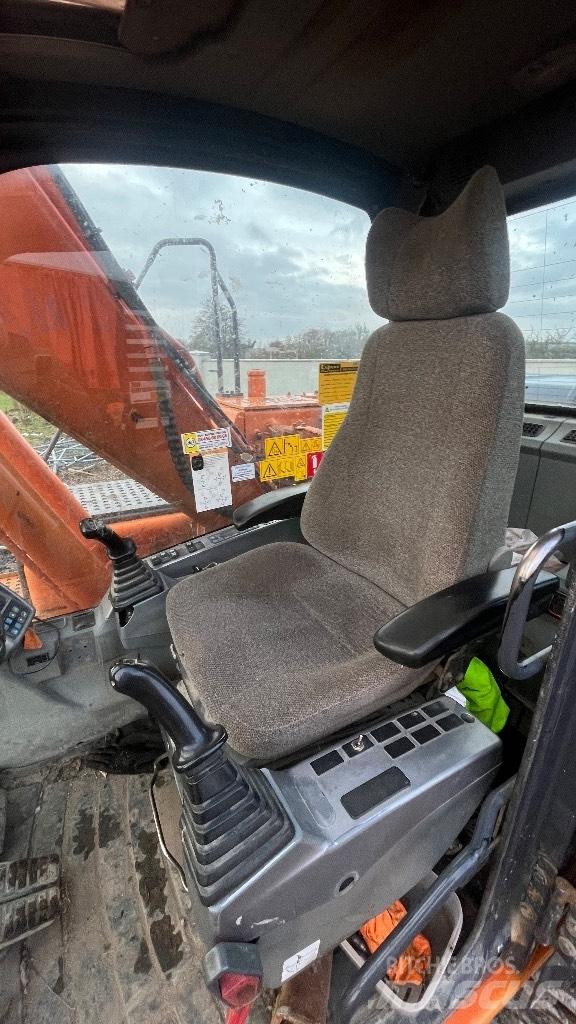 Doosan Dx140 Lastik tekerli ekskavatörler
