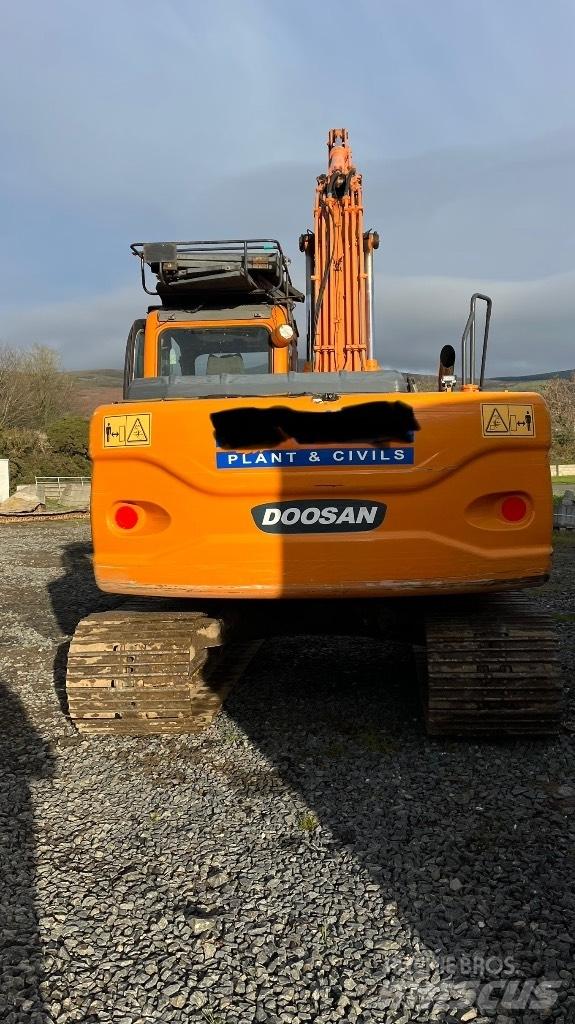 Doosan Dx140 Lastik tekerli ekskavatörler