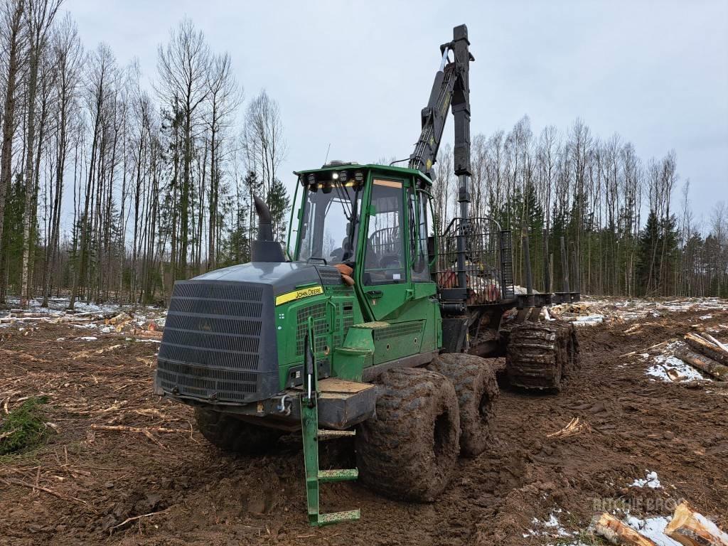 John Deere 1210 G Tomruk yükleyici traktörler