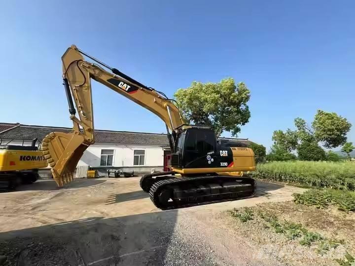 CAT 329 D Paletli ekskavatörler
