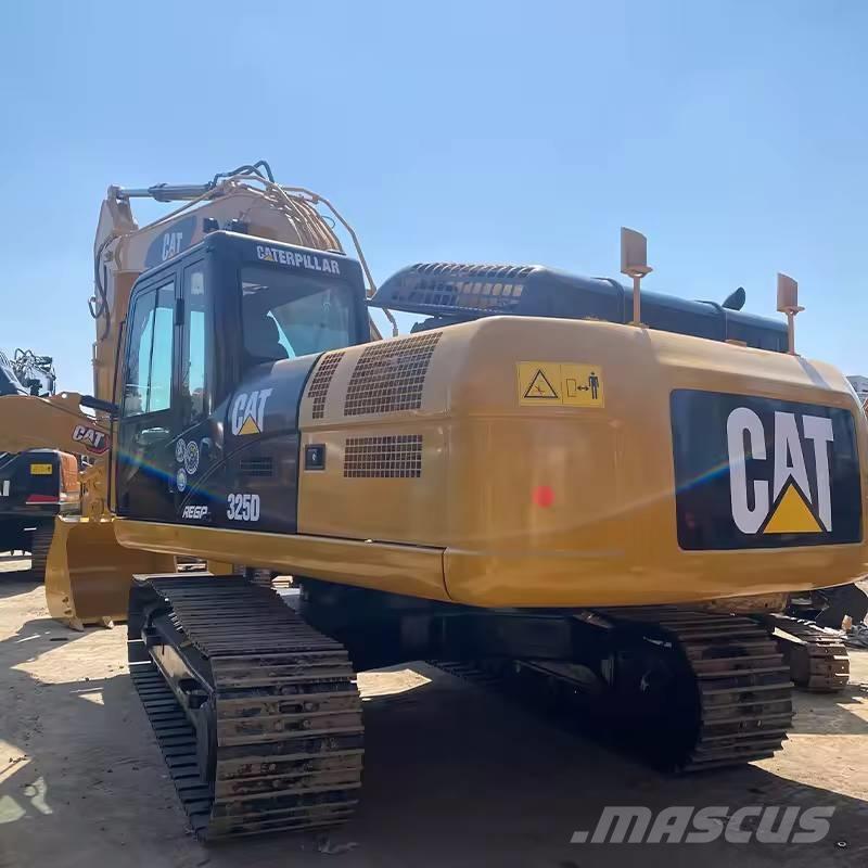CAT 325 D Paletli ekskavatörler