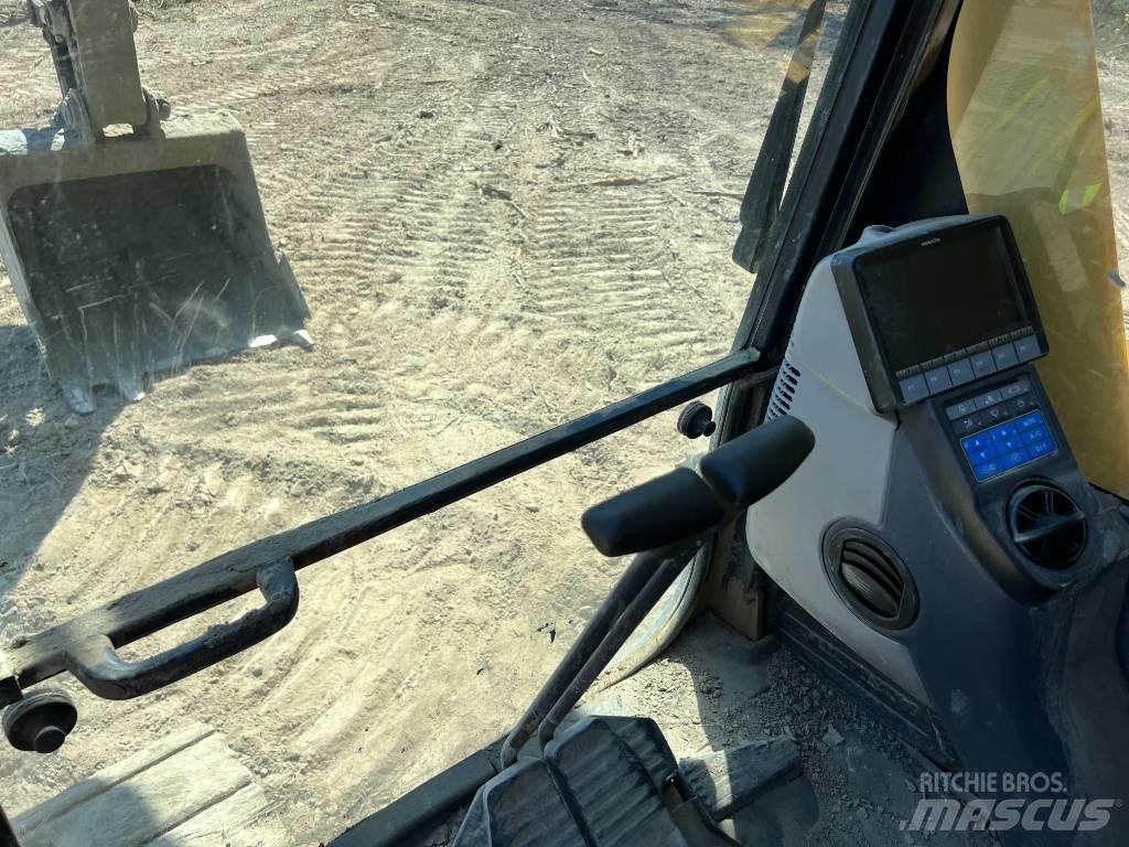 Komatsu PC240LC-10 Paletli ekskavatörler