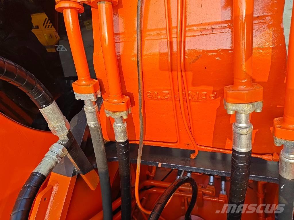 Doosan DX 300 LC Paletli ekskavatörler