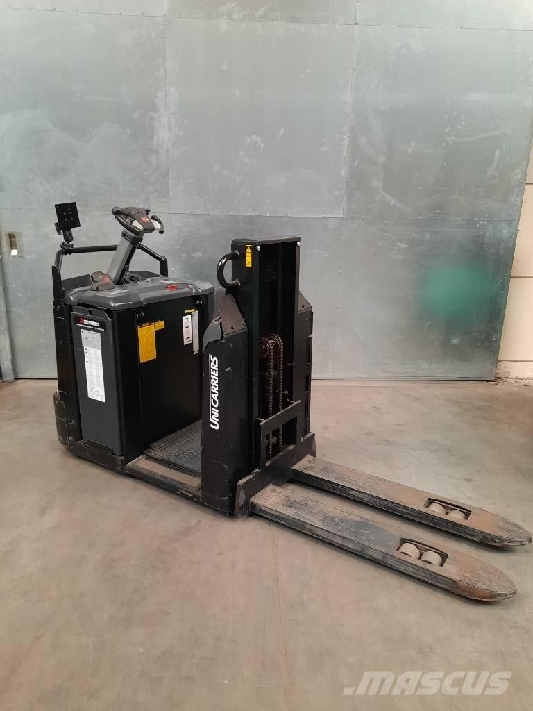 UniCarriers OEP120 Düsük seviye siparis toplayici