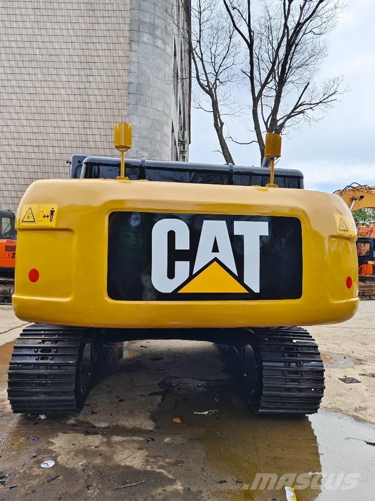 CAT 330D2L Paletli ekskavatörler