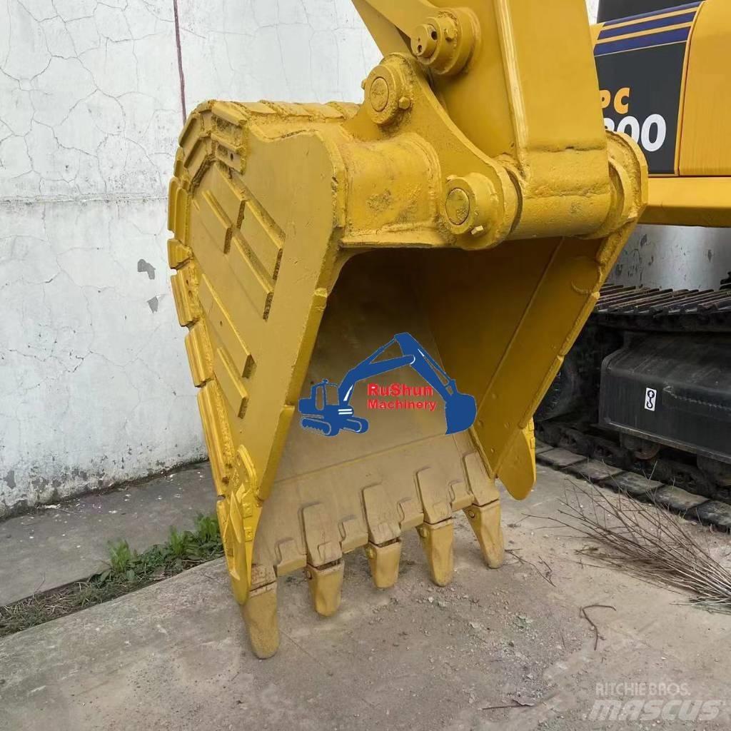 CAT 323D Paletli ekskavatörler