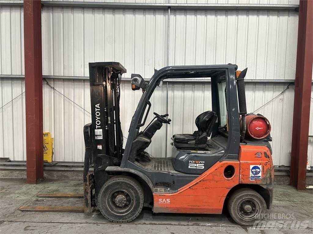 Toyota 02-8FGF25 LPG'li forkliftler