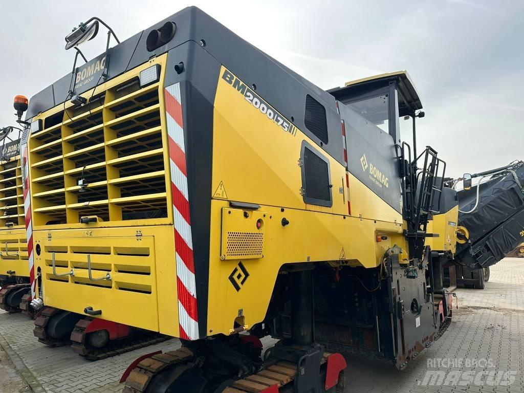 Bomag BM 2000/75 Asfalt kaziyicilar