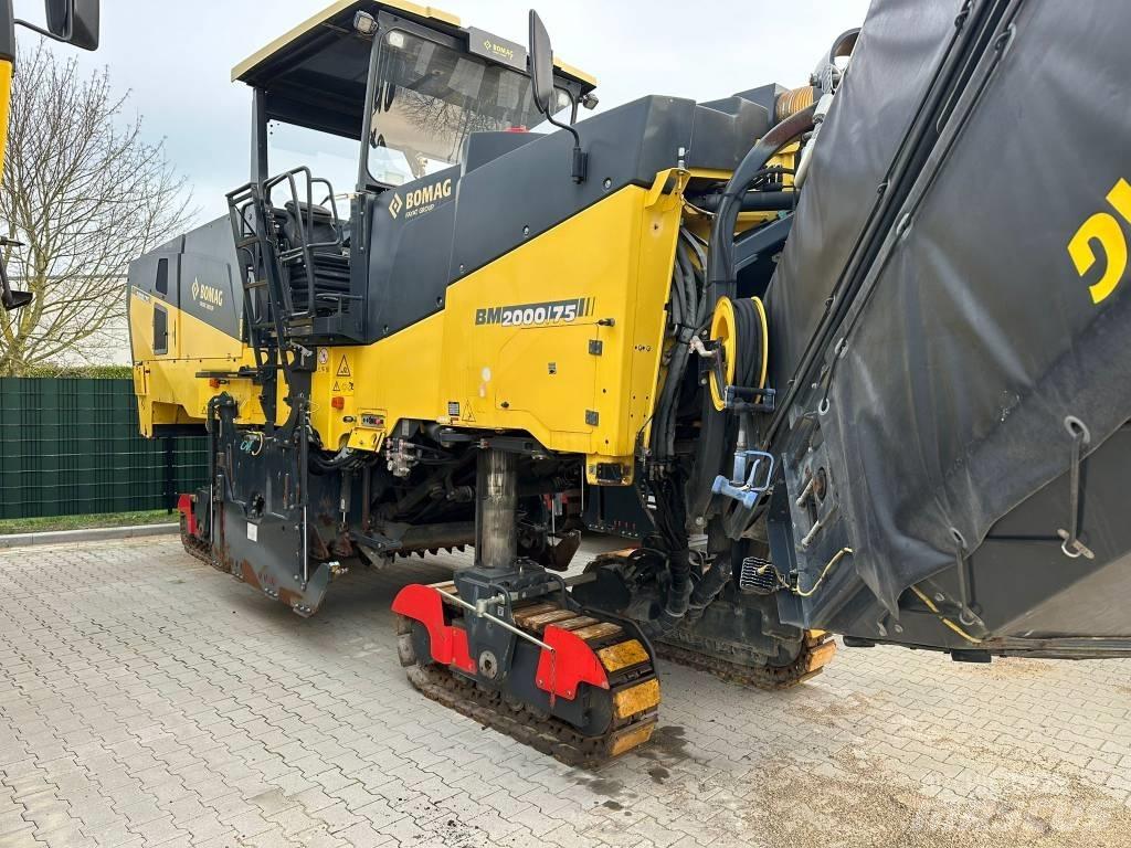 Bomag BM 2000/75 Asfalt kaziyicilar