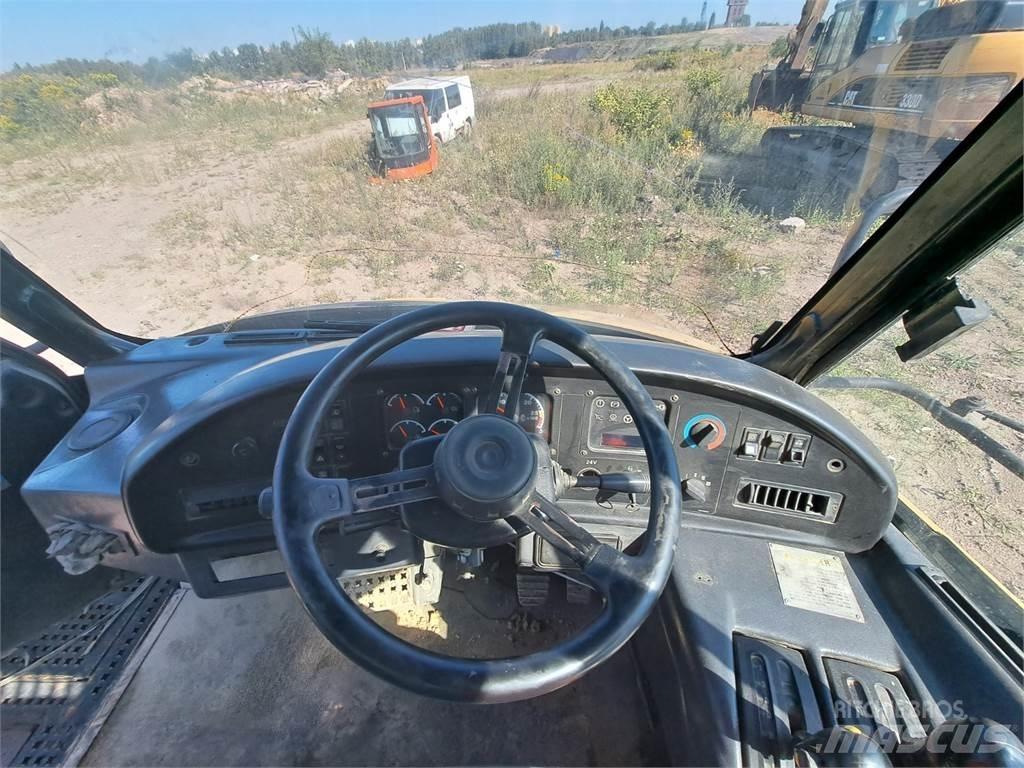 CAT 730 Çekiciler
