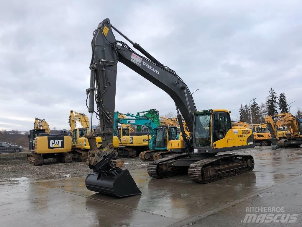 Volvo EC 240 C N L Paletli ekskavatörler