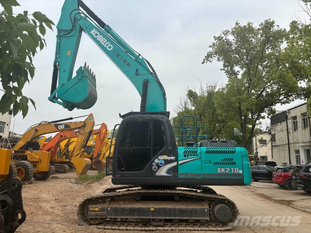 Kobelco SK210 Paletli ekskavatörler