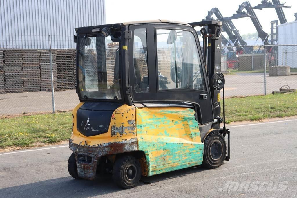 Mitsubishi FB35N Elektrikli forkliftler