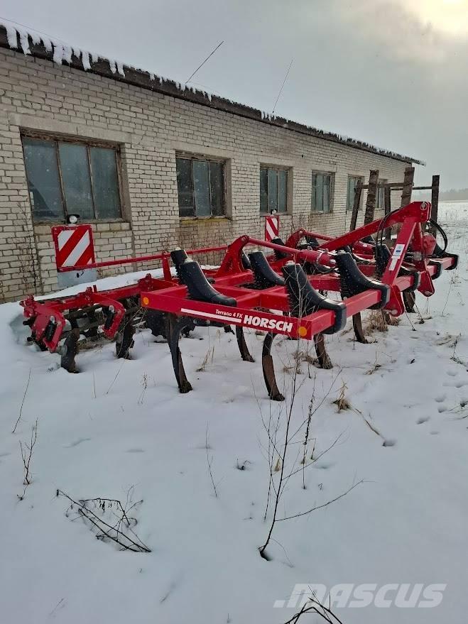 Horsch Terrano 4 FX Keski pullukları