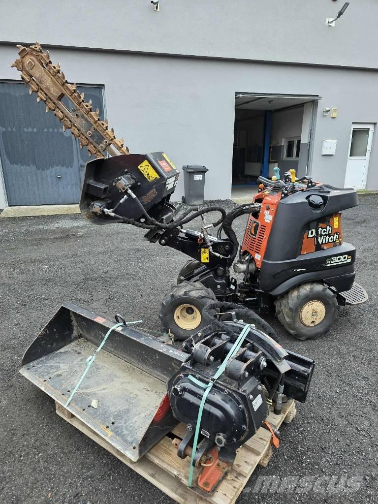 Ditch Witch R300 Kanal kazma makinasi