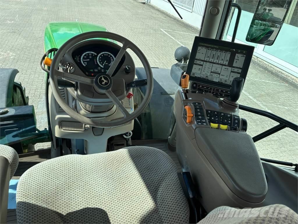 John Deere 6215 R Traktörler