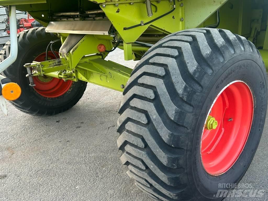 CLAAS Mega 202 Biçerdöverler