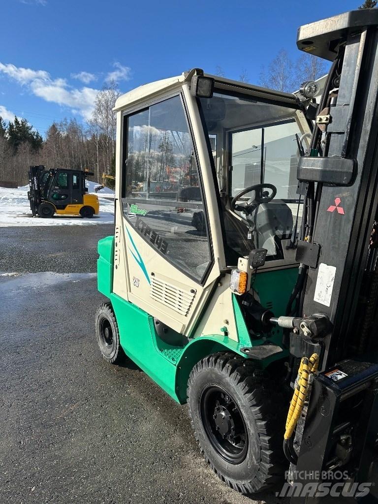 Mitsubishi FD25N Dizel forkliftler