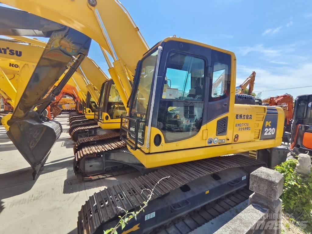 Komatsu PC 220-8 Paletli ekskavatörler