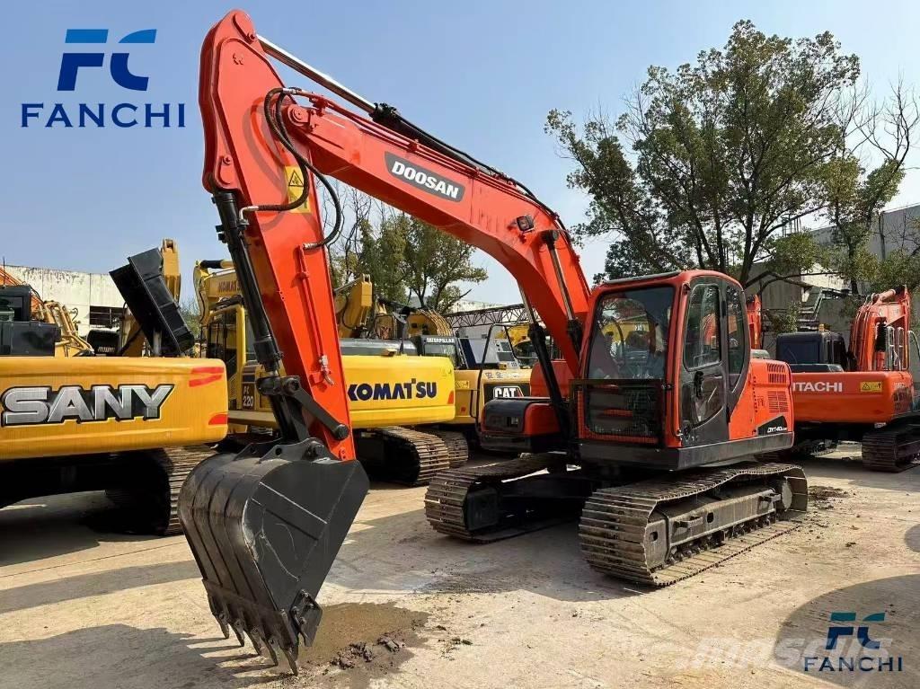 Doosan DX 140 LC Paletli ekskavatörler