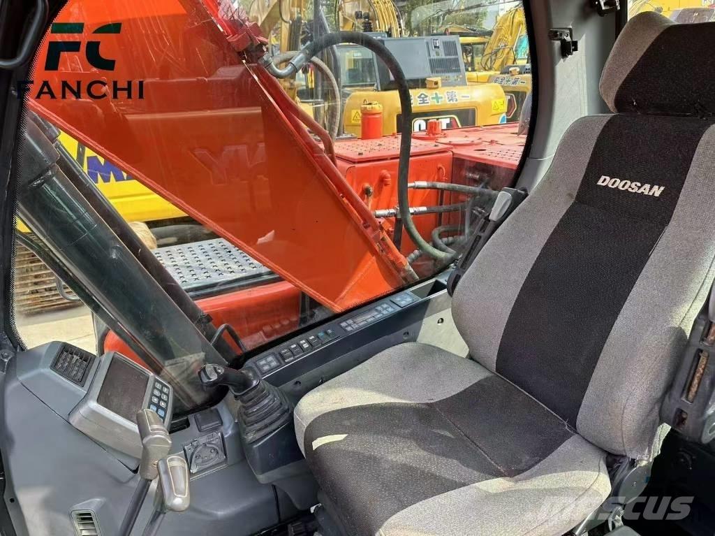 Doosan DX 140 LC Paletli ekskavatörler