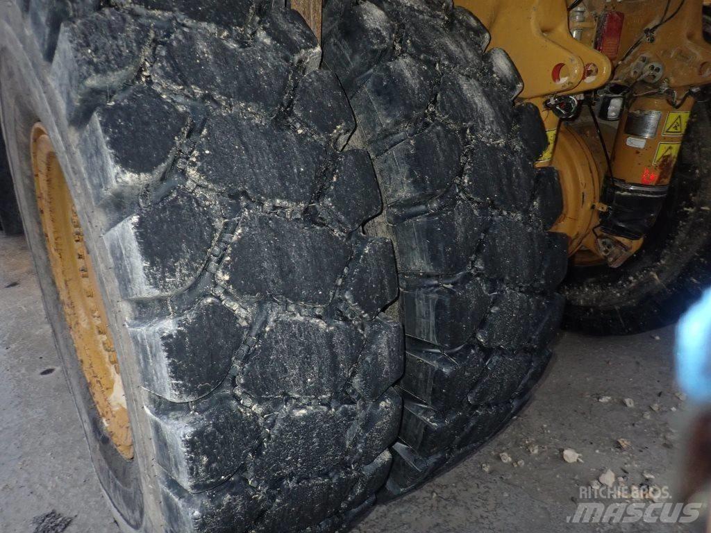 CAT 770 G Belden kirma kaya kamyonu
