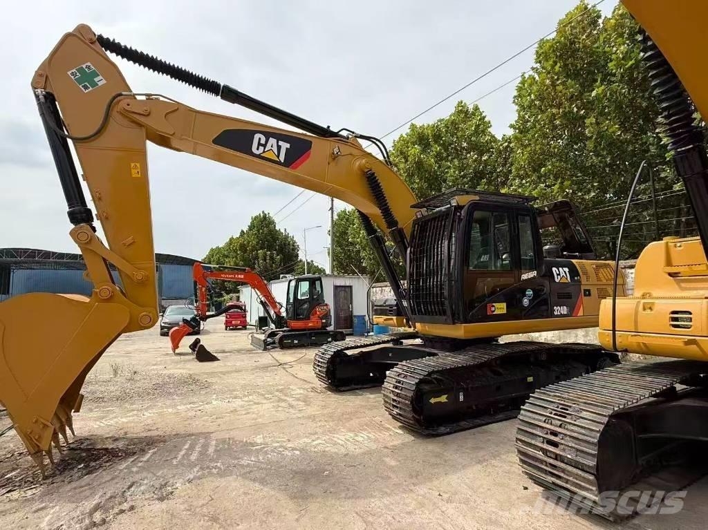 CAT 324 Paletli ekskavatörler