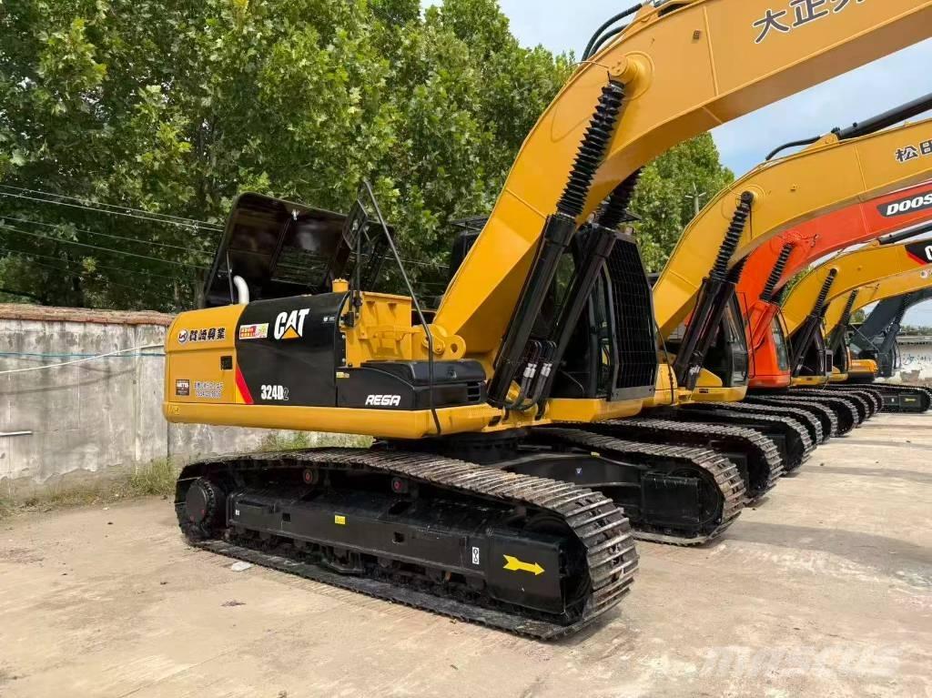 CAT 324 Paletli ekskavatörler