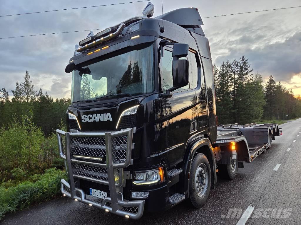 Scania R 450 Orman makinesi taşıma kamyonları