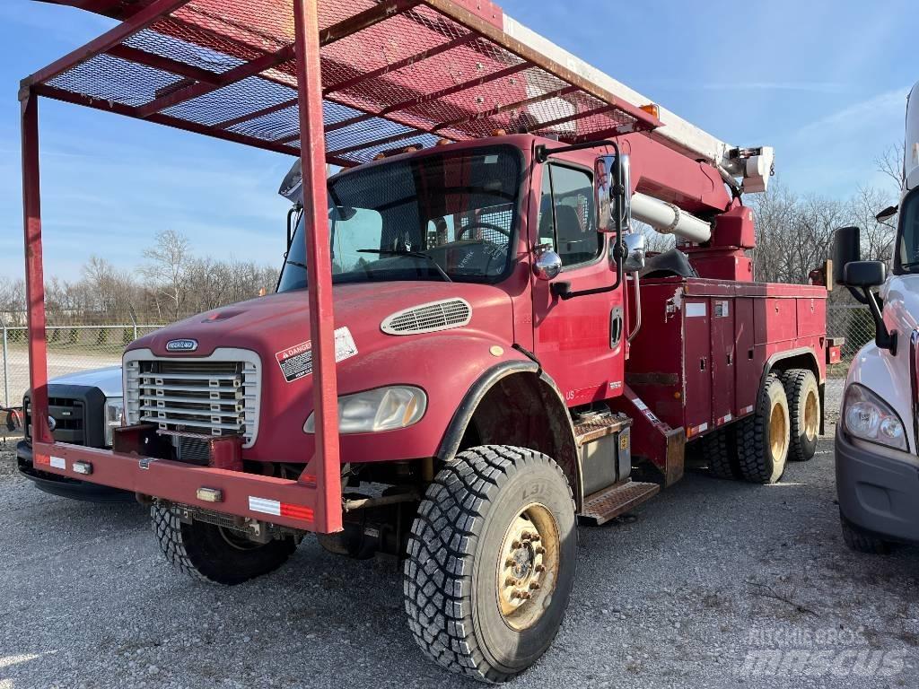 Freightliner M2-106 Araç üstü platformlar