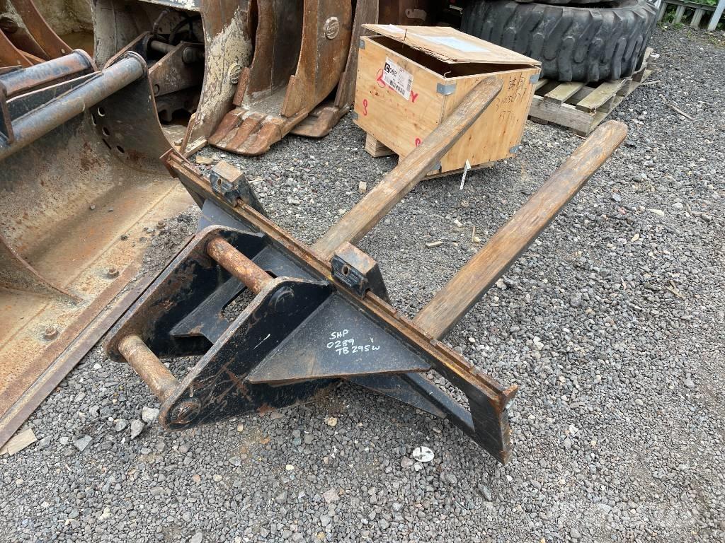 Takeuchi TB 295 W Lastik tekerli ekskavatörler