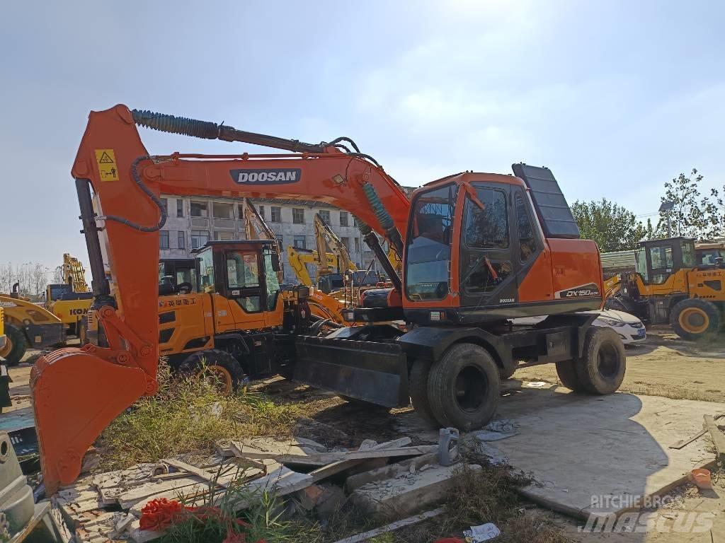 Doosan DH 150 W-7 Lastik tekerli ekskavatörler