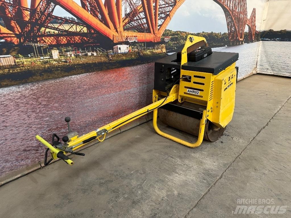 Bomag BW 71 E-2 Tek tamburlu silindirler
