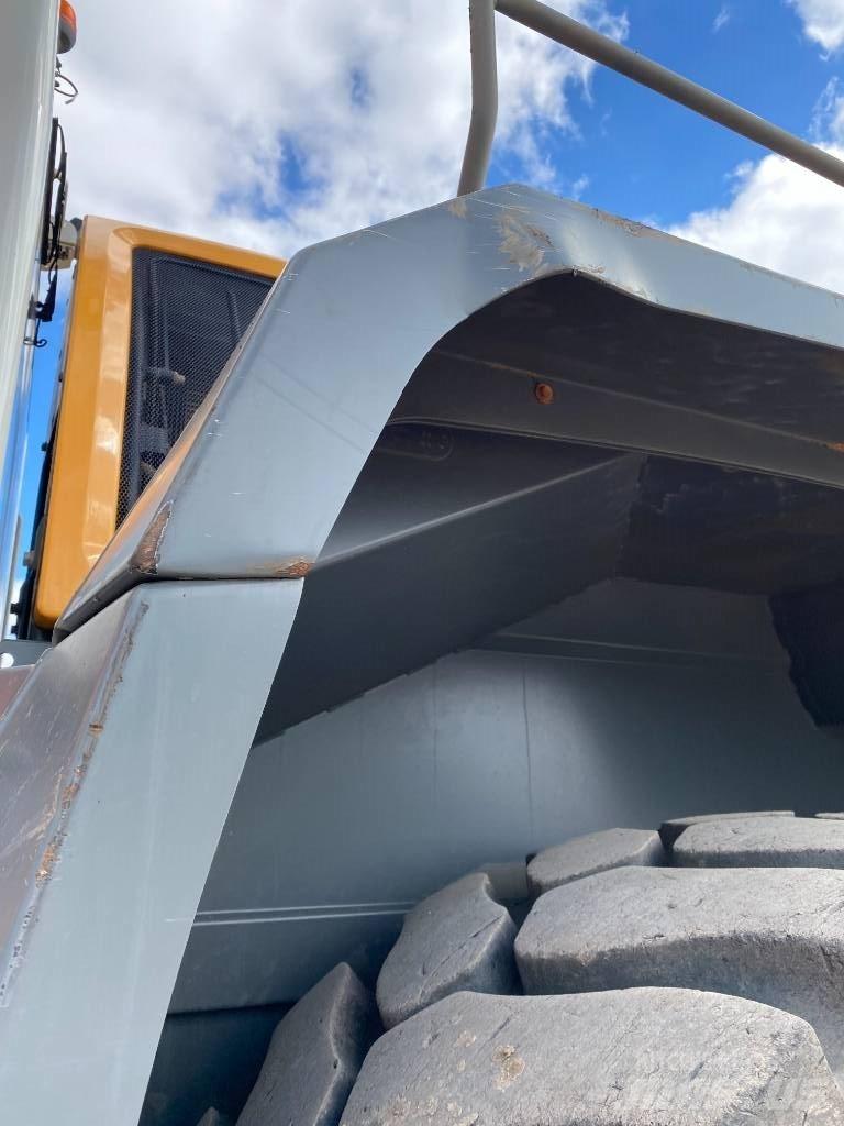 Liebherr L 586 Tekerlekli yükleyiciler
