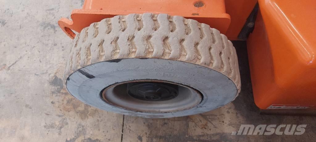 JLG E 400 AJPN Körüklü personel platformları