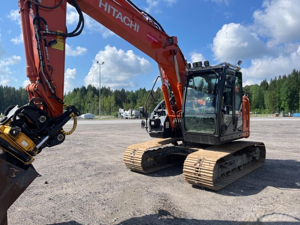Hitachi ZX 135 US-6 Paletli ekskavatörler