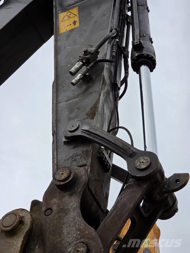 Volvo EC220EL Paletli ekskavatörler