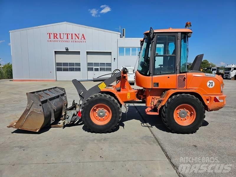 Volvo L 30 G Tekerlekli yükleyiciler
