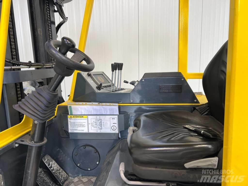 Combilift CBE3000 4 yönlü reach truck