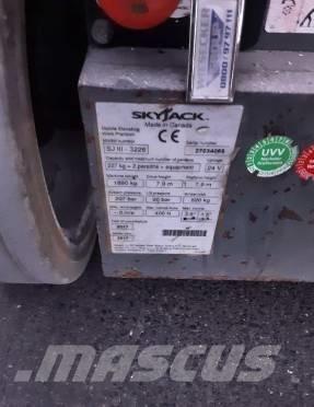 SkyJack SJ III 3226 Makasli platformlar