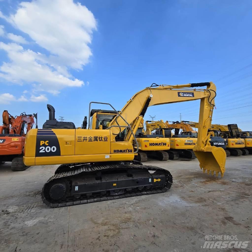 Komatsu PC 200-8 Paletli ekskavatörler