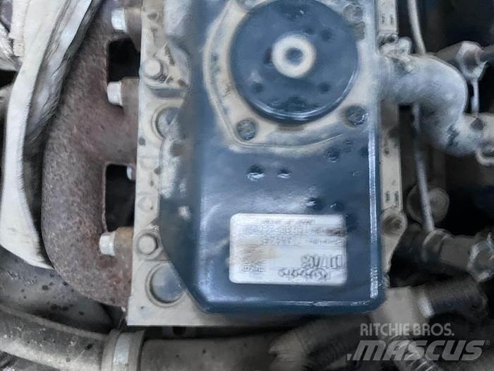 JCB 3STH Belden kirma kamyonlar