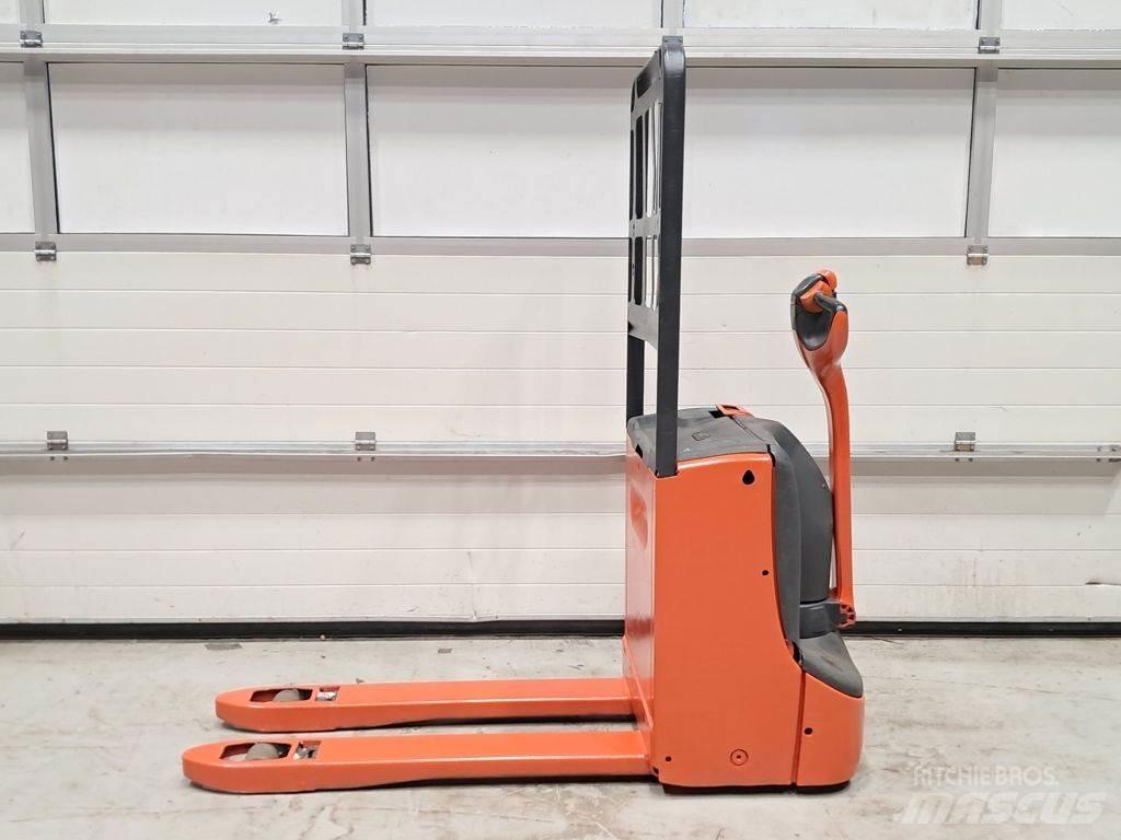 Linde T16 Düsük seviye kaldirici
